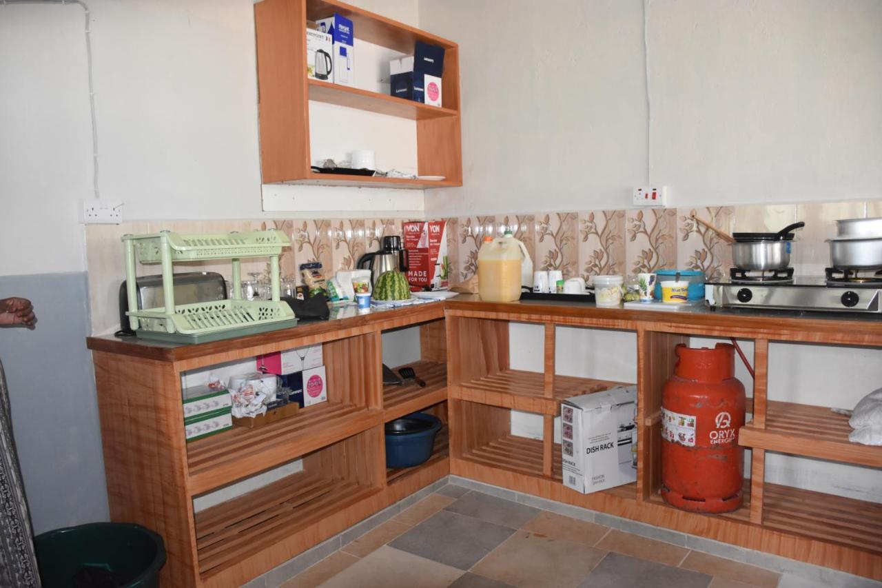 Bed and Breakfast L&J Modern Backpackers Kinondoni Dar es Salaam Exteriér fotografie