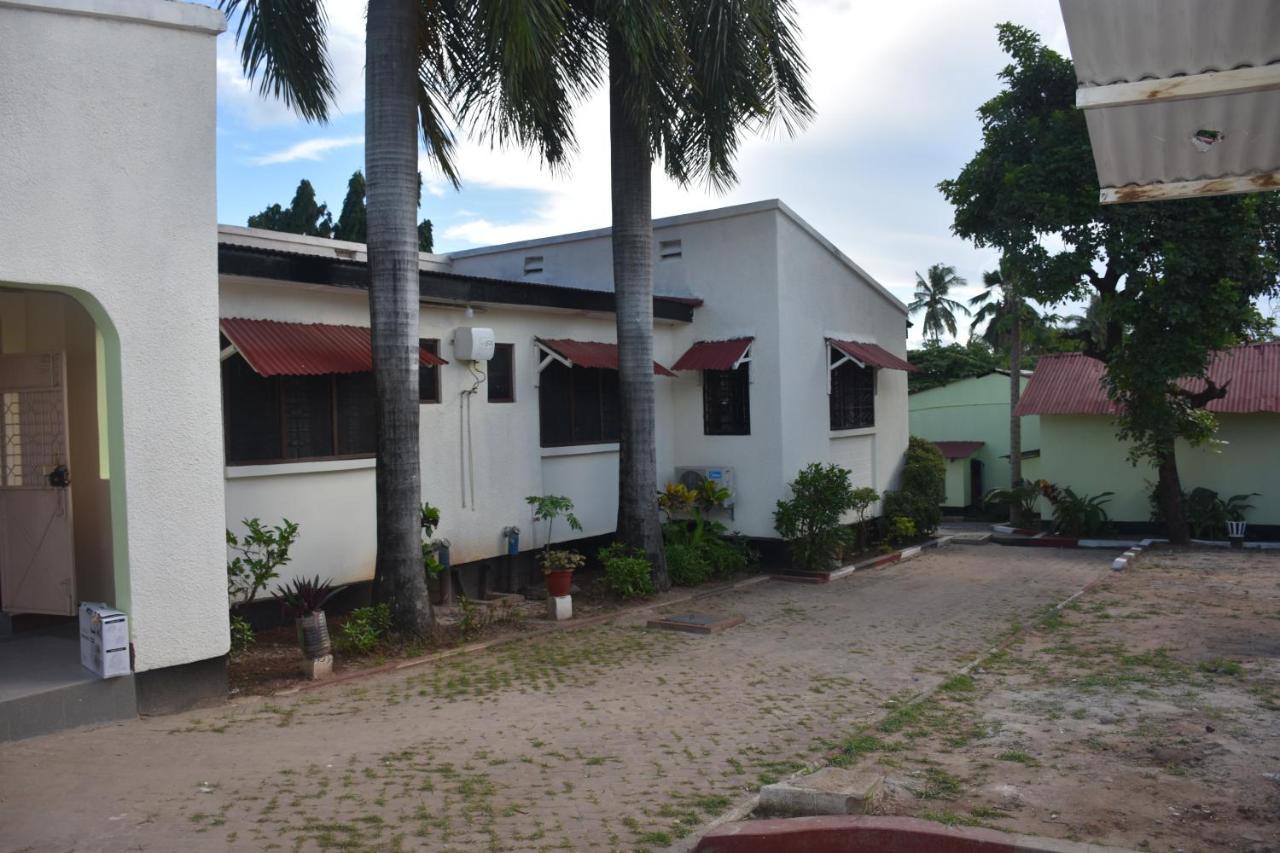 Bed and Breakfast L&J Modern Backpackers Kinondoni Dar es Salaam Exteriér fotografie