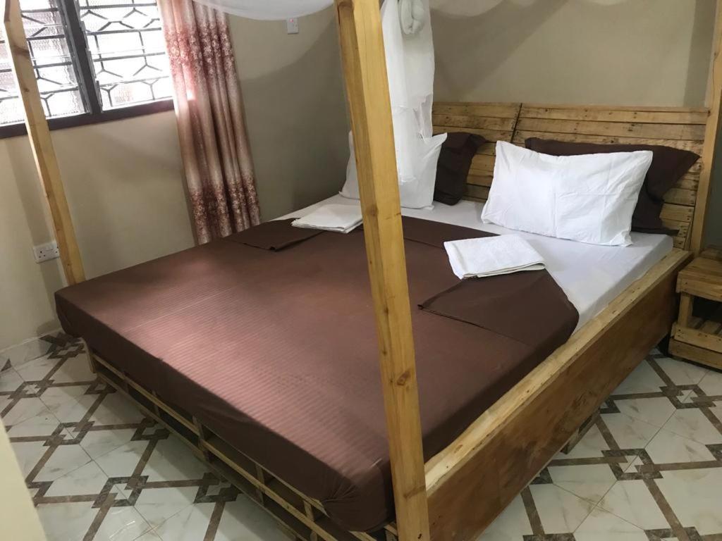 Bed and Breakfast L&J Modern Backpackers Kinondoni Dar es Salaam Exteriér fotografie