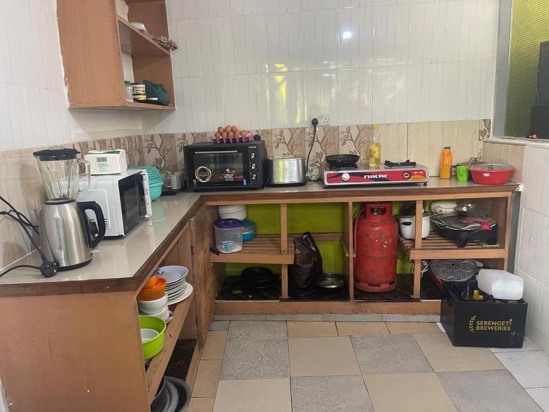 Bed and Breakfast L&J Modern Backpackers Kinondoni Dar es Salaam Exteriér fotografie